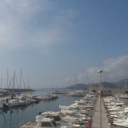 Apartamento Primera Linea De Mar Hospitalet De L'Infant Dış mekan fotoğraf